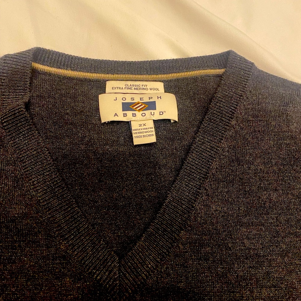 Men’s Sweater Vest V-neck Dark Gray 2X Merino Wool